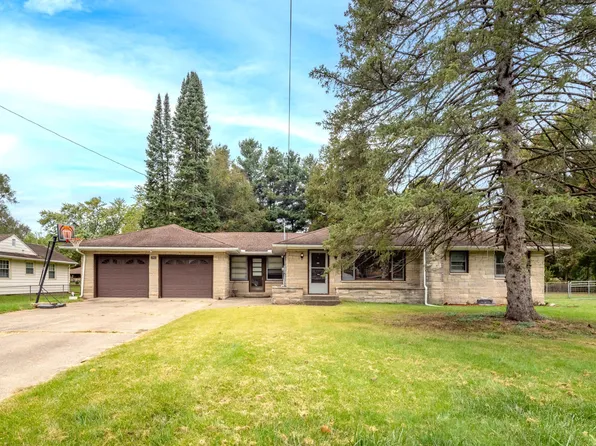 3743 Saratoga Ave, Kalamazoo, MI 49048
