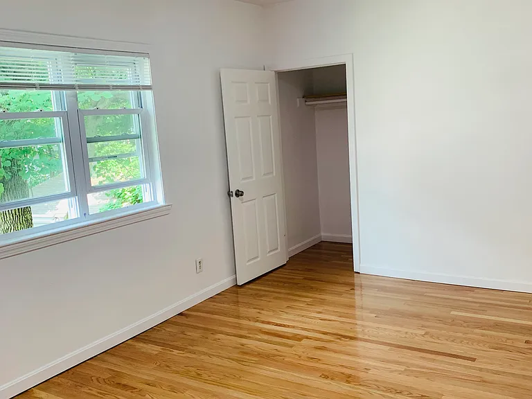 33-35 Pennsylvania Ave #2 — Photo 12