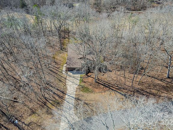 3rd image of 142 Harbourtown Dr