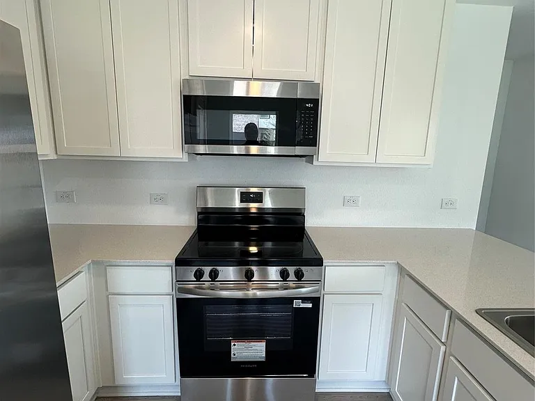 15131 Willowater Dr — Photo 10