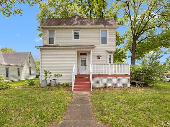 2nd image of 3302 College Ave