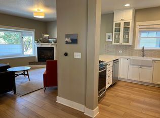 6111 S Corbett Ave, Portland, OR 97239