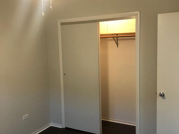 4th image of 147 N Van Buren Ave APT 2