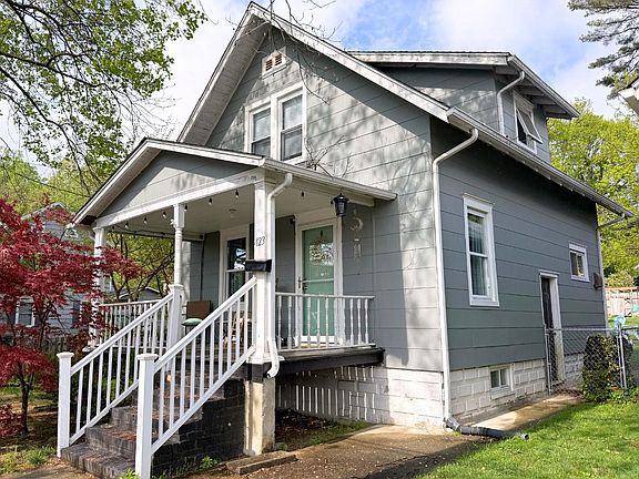 2nd image of 423 Langstaff Ave