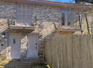 542 Woodland Hills Pl, Jackson, MS 39216
