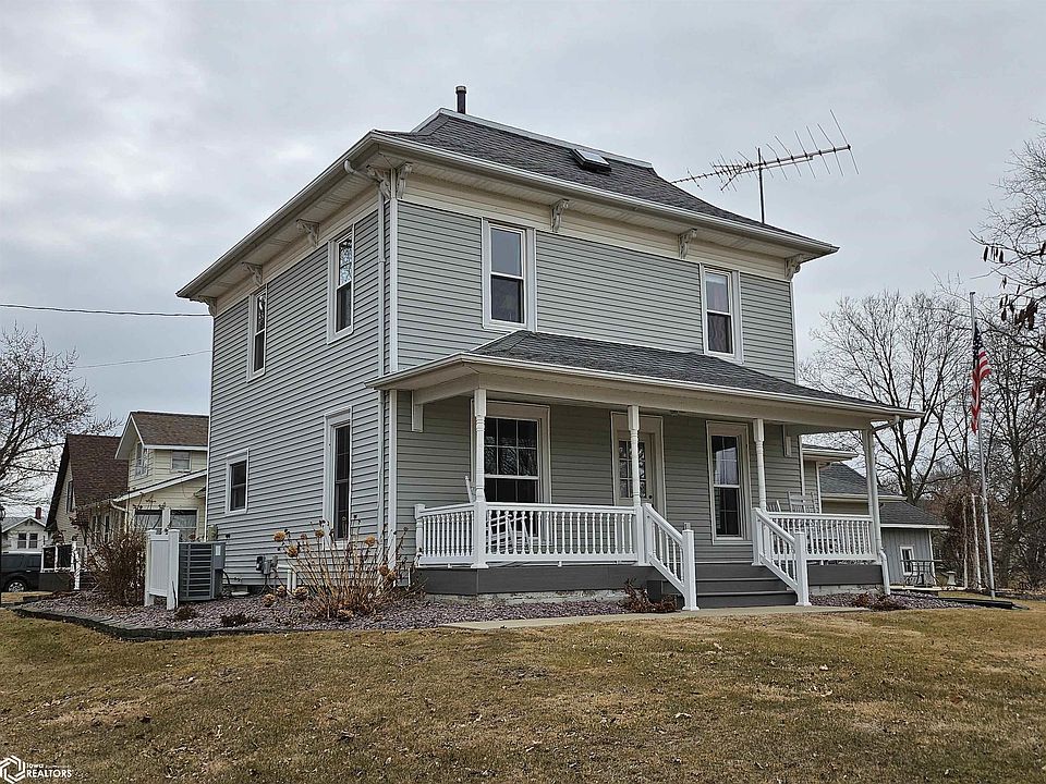 1st image of 424 College Hill Ave