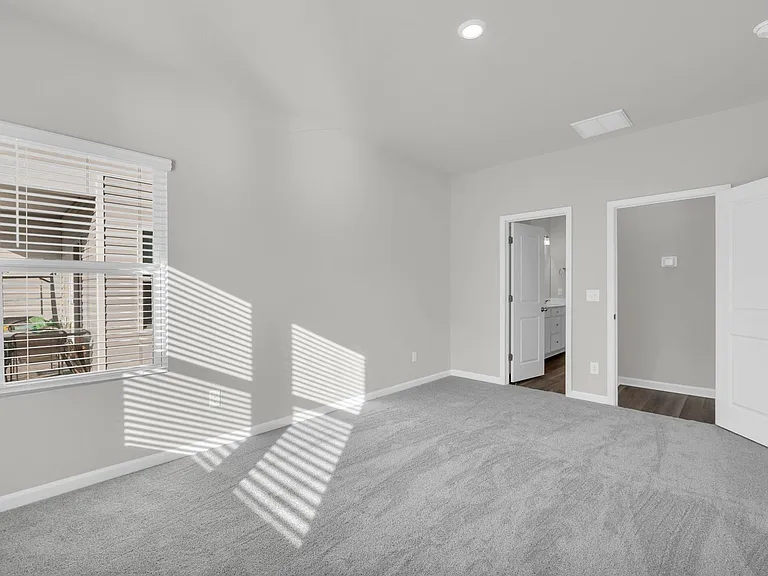 246 Arnette Dr — Photo 7