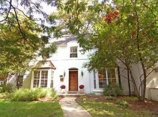 6901 N Wildwood Ave, Chicago, IL