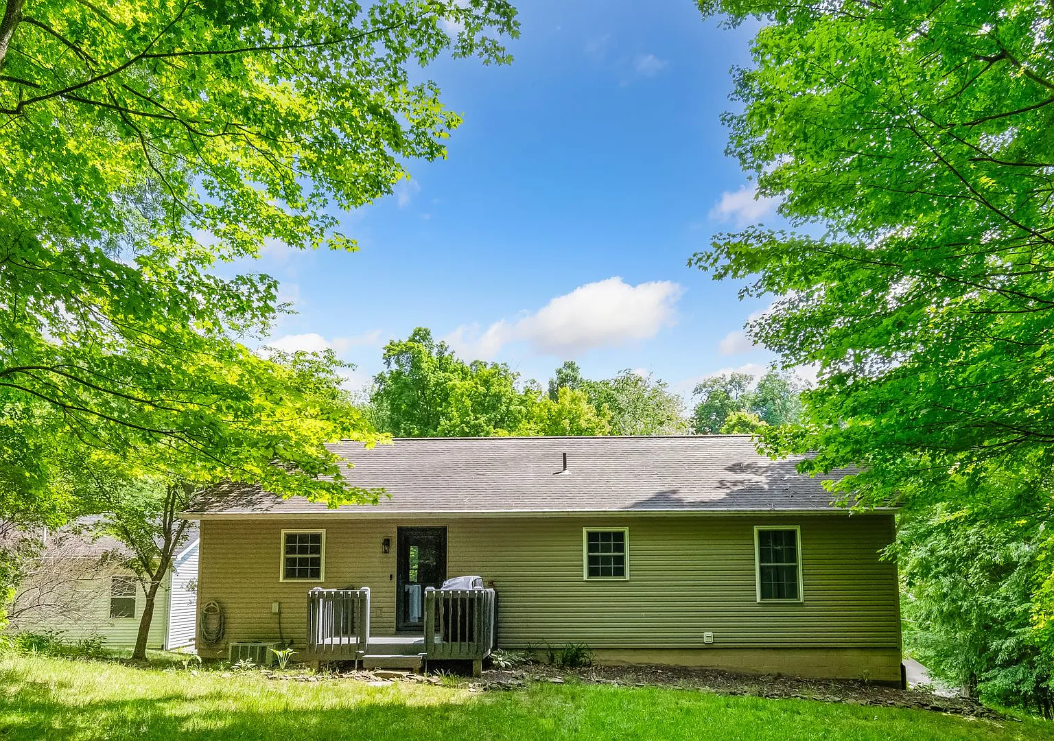 Welcome to Grand Ridge Dr — Photo 4