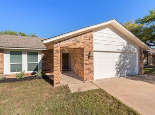 3900 Hillside Dr, Round Rock, TX 78681