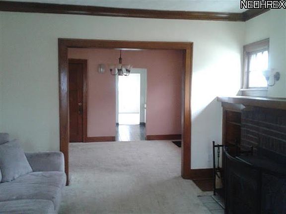 4th image of 4853 E 86th St