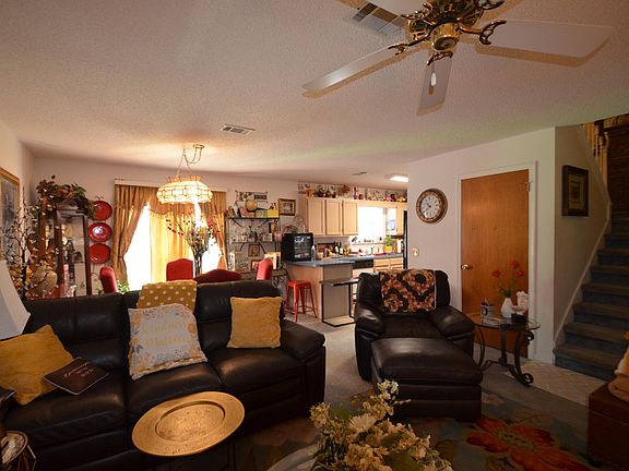 3rd image of 901 Piedmont Pl Unit 4