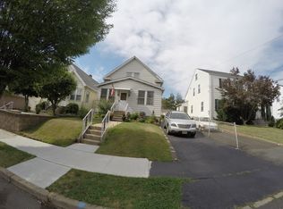 1050 Alina St, Elizabeth, NJ 07201