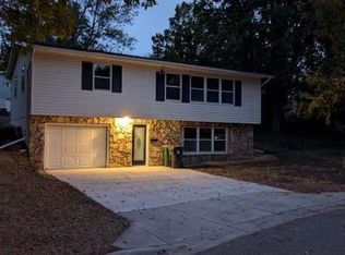 512 Circle Dr, Tracy, MN 56175
