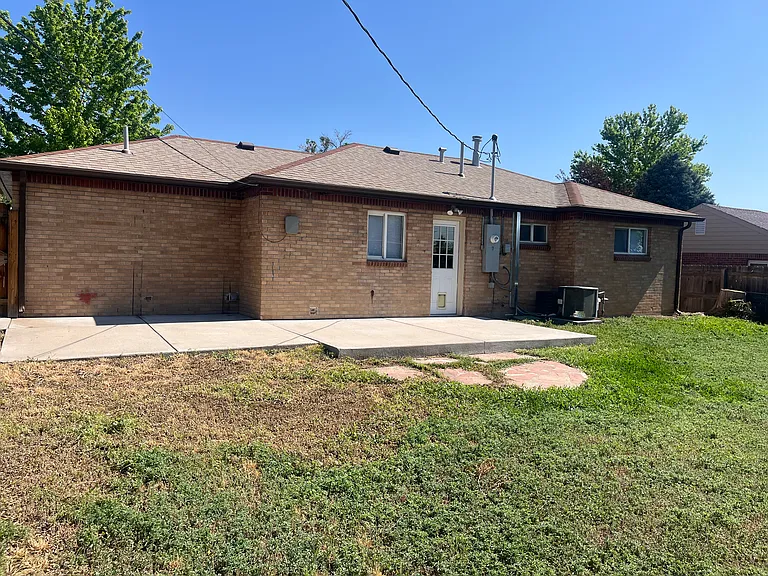 1240 Russell Blvd — Photo 15