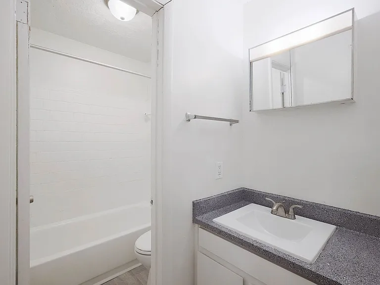 Hampton Hall | Comfort, Convenience, & Community All In One — Photo 317