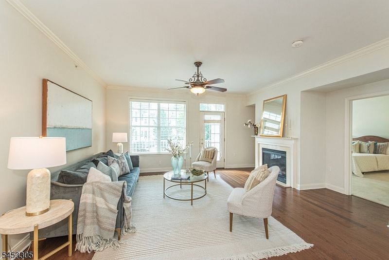 1st image of 7 Cliff Rd #D2