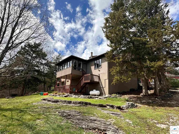 29205 Wicker Rd, Warsaw, MO 65355