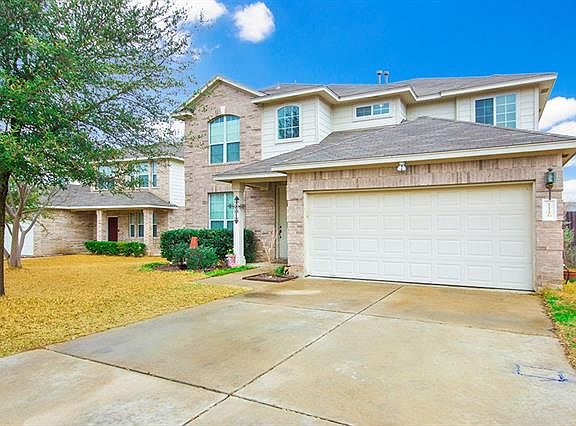3rd image of 1116 Henderson Dr