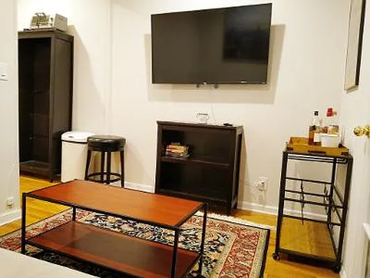 Rented by Point NYC | media 11