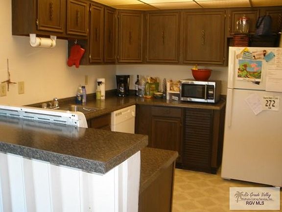2nd image of 401 Boca Chica Blvd