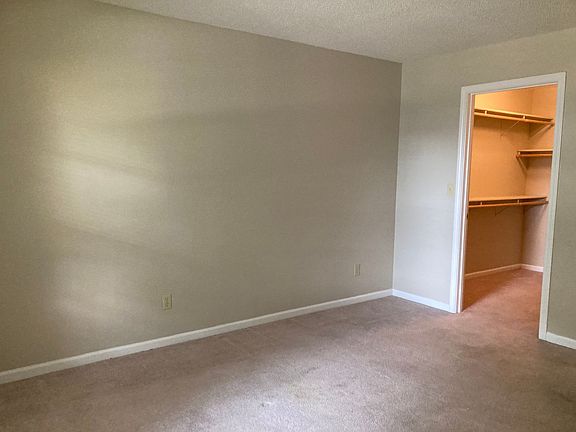 5th image of 619 Locust St APT B