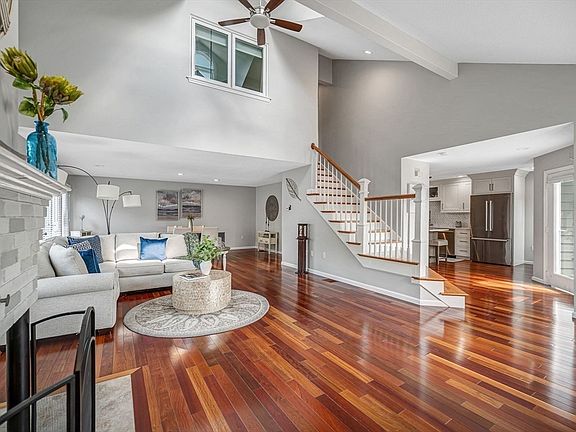 3rd image of 13 Carnation Cir #B