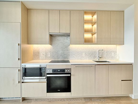 4th image of 85 McMahon Dr #1507