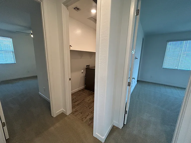 1146 E Weatherby Way — Photo 41