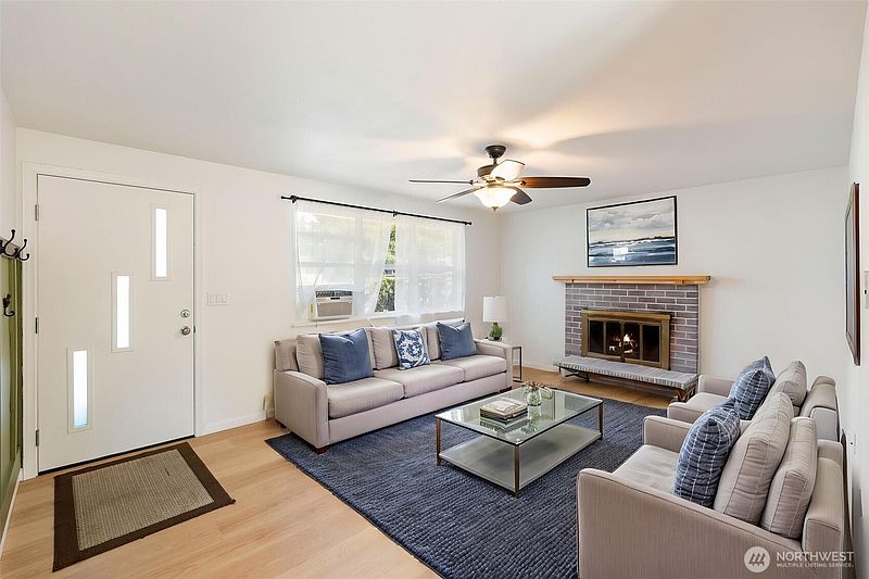 5th image of 8825 Quinault Drive NE