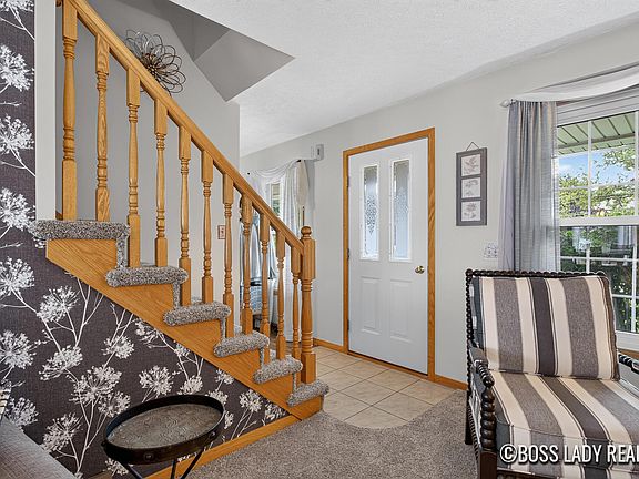 5th image of 7552 Jamie Ln SE
