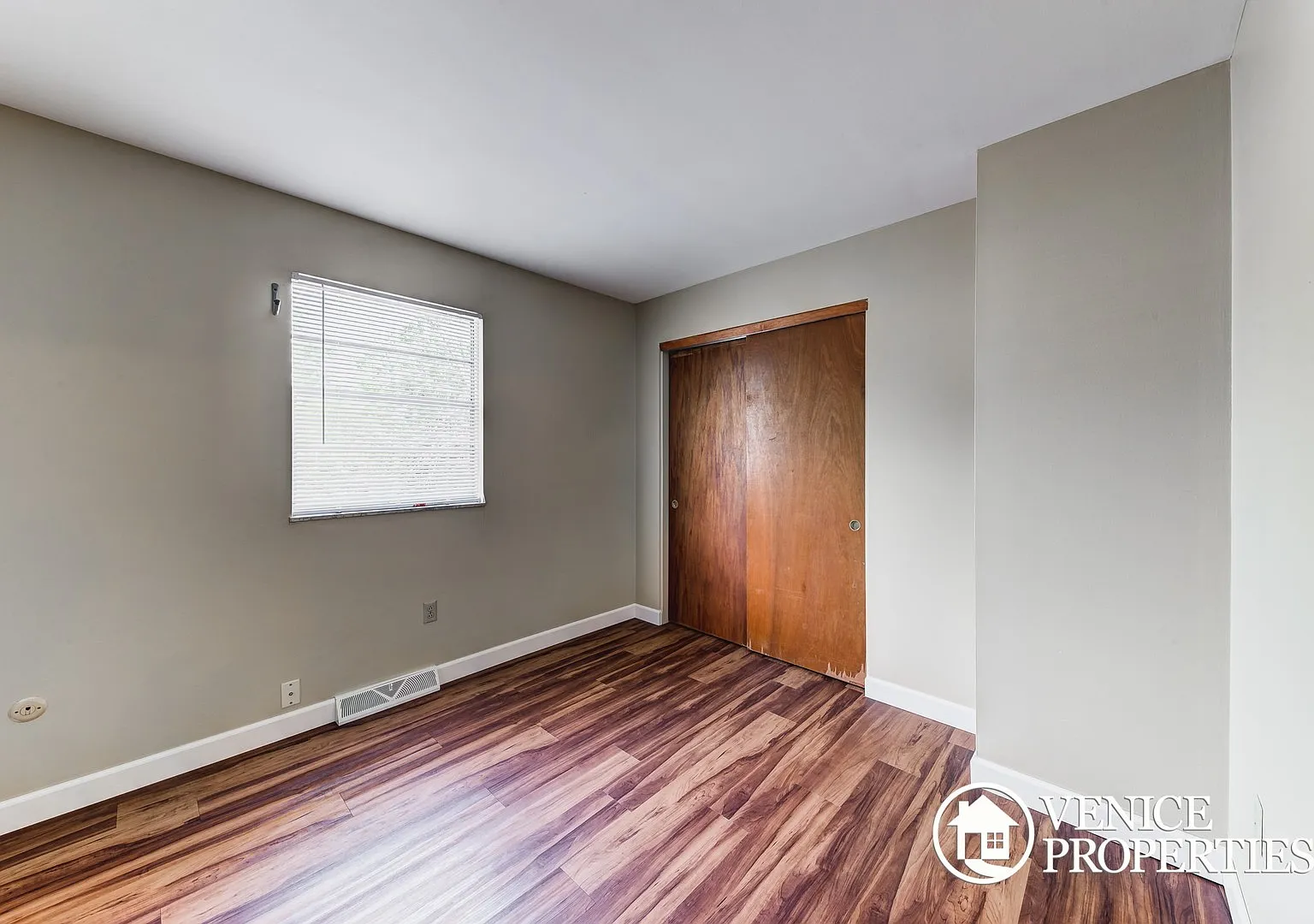 5 Bedroom on OSU Campus — Photo 4