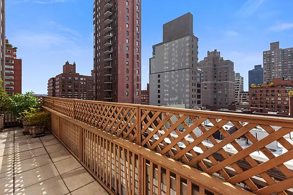 Sold by Barkin and Associates | media 21