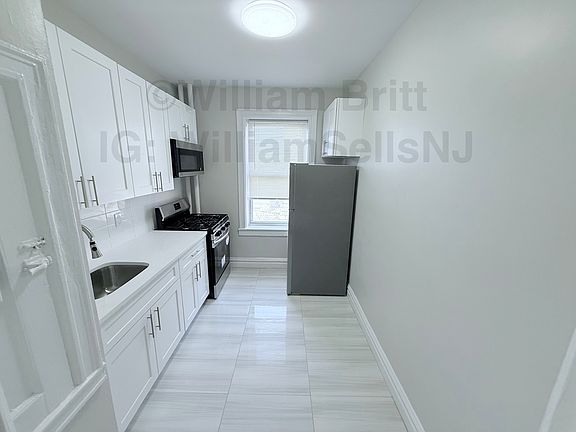 3rd image of 5 Van Houten Ave APT 33