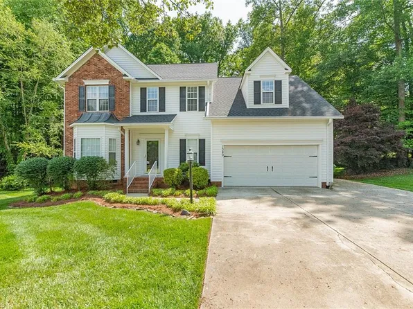 1380 Salem Crossing Rd, Kernersville, NC 27284