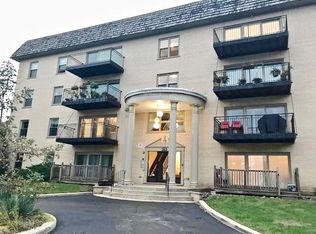 9601 Golf Rd APT 104, Des Plaines, IL 60016