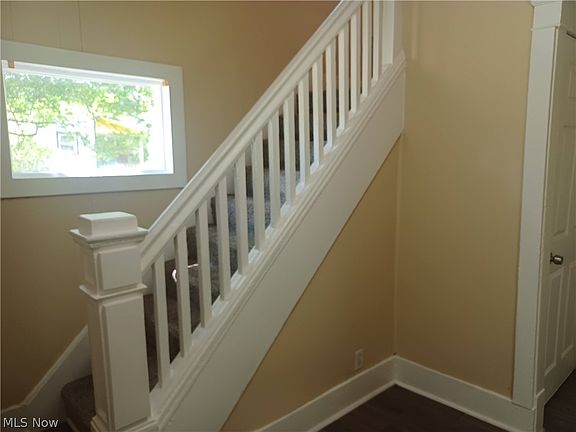 3rd image of 660 4th St SW