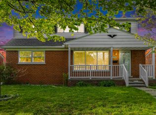 30420 Rush St, Garden City, MI 48135