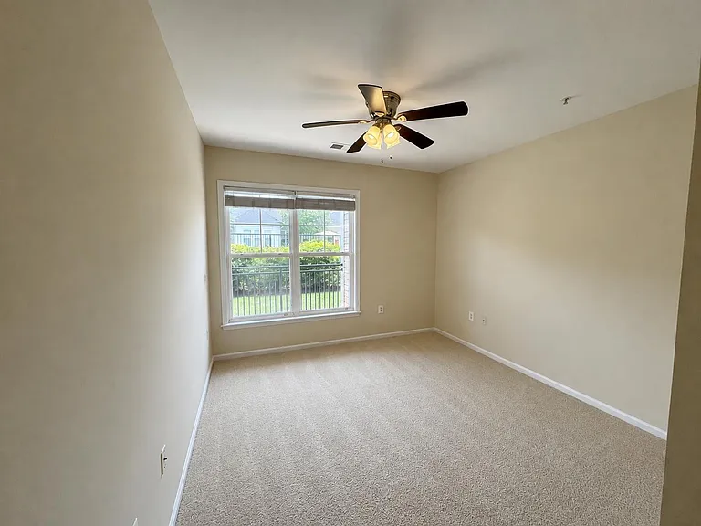 3810 Lightfoot St #109 — Photo 14