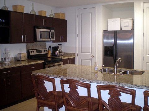 2nd image of 5909 Padre Blvd