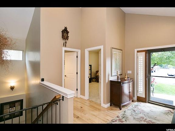 4th image of 1383 E Farm Hill Dr