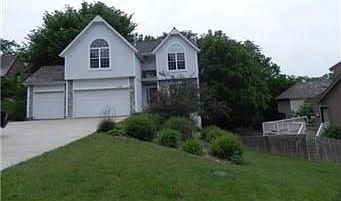 1st image of 5124 NE Ash Grove Dr