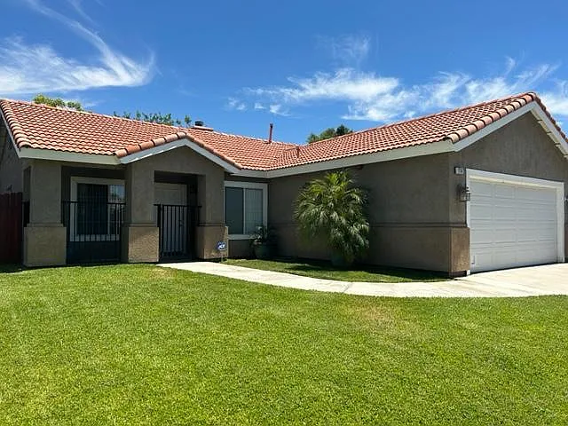 1296 Alderwood Ln — Photo 2