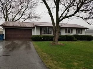 704 Maxine Dr, Ossian, IN 46777