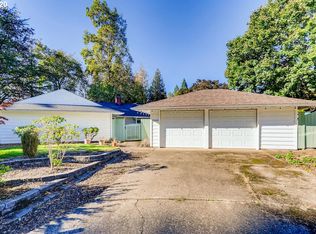 8965 SW Crestwood St, Portland, OR 97223