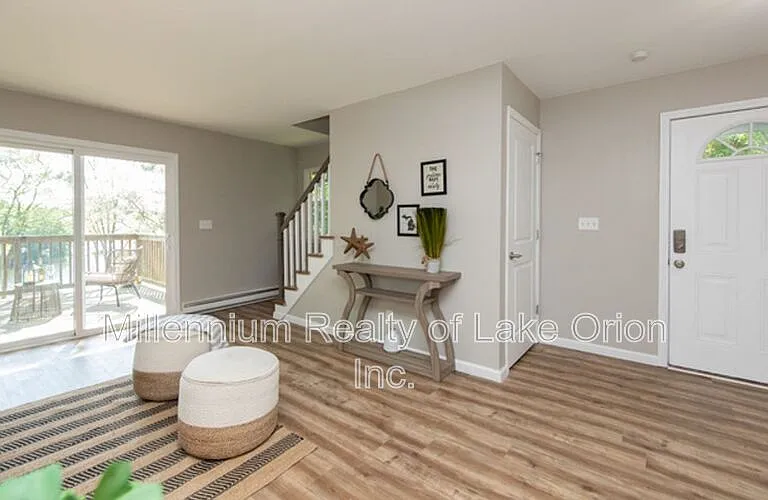 9941 Dixie Hwy #4 — Photo 4