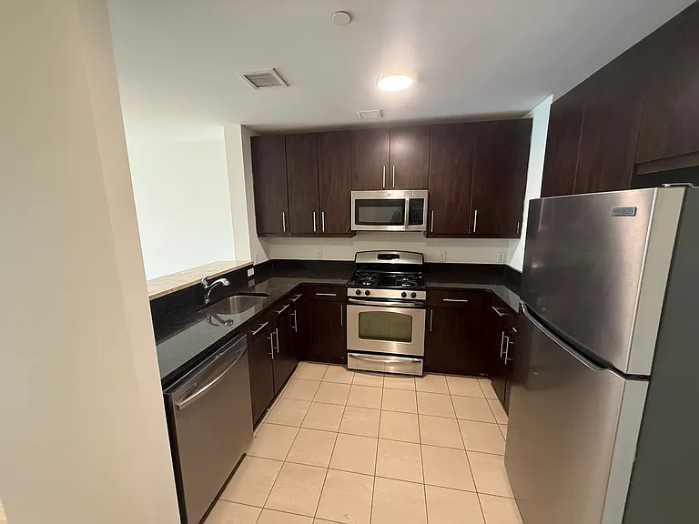 197 Academy St #403 — Photo 3