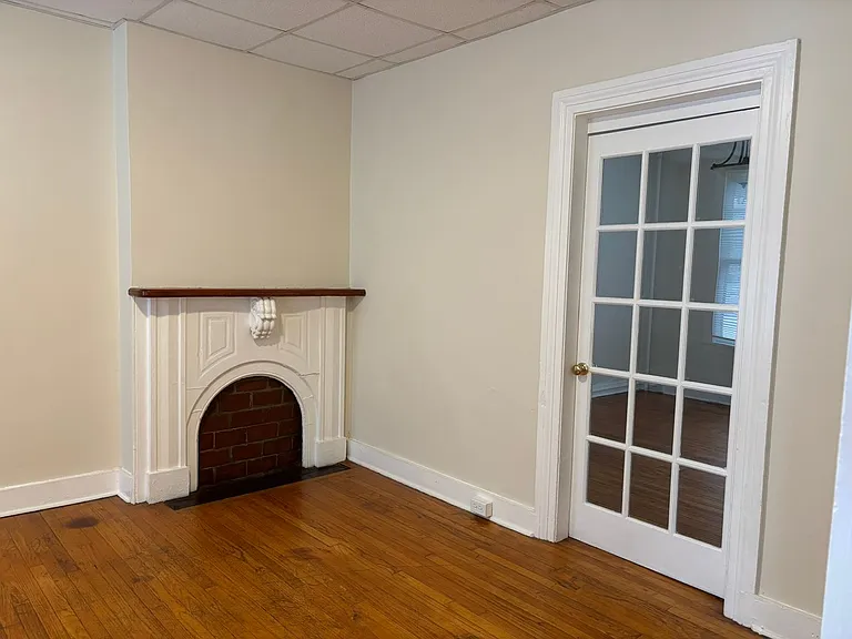 210-212 N Potomac St — Photo 6