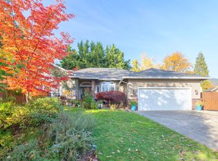 1024 NW Cooke Ave, Grants Pass, OR