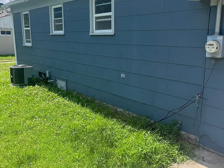 312 S Poplar St — Photo 11